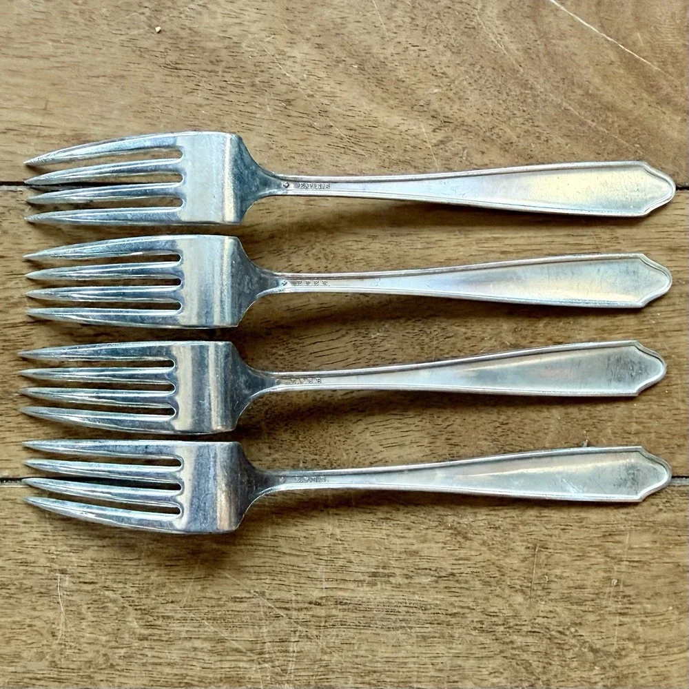 4pc VTG 30s Antique National Silver Company Silver Plate MARTINIQUE Dinner Forks